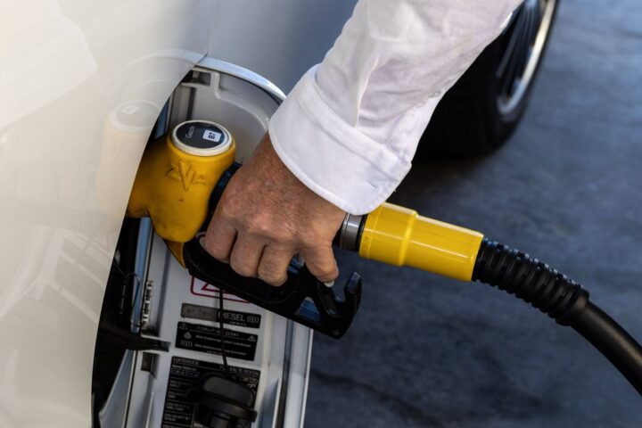 Augmentation du prix des carburants : les transporteurs peuvent répercuter les coûts sur leurs clients