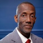 Bally Bagayoko, maire de Saint-Denis, demande la fermeture de CNews et dépose plainte contre la chaîne