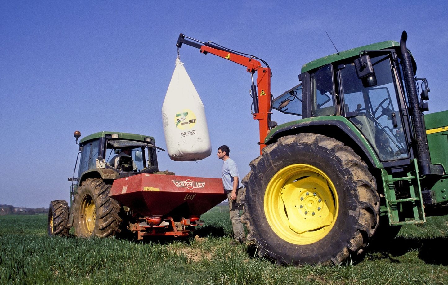 Blocage d’Ormuz : la flambée des prix des engrais menace les agriculteurs européens