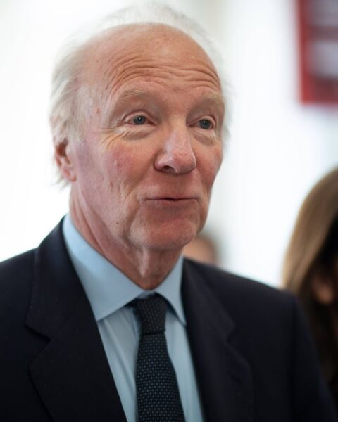 Brice Hortefeux, condamné dans l'affaire du financement libyen, doit quitter le conseil régional d'Auvergne-Rhône-Alpes