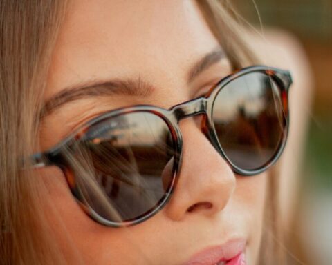 Comment sélectionner un fournisseur de lunettes de soleil digne de confiance