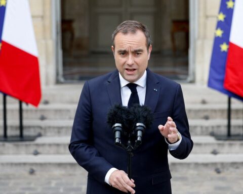 Crise énergétique : mesures de Sébastien Lecornu pour soutenir l'électrification en France