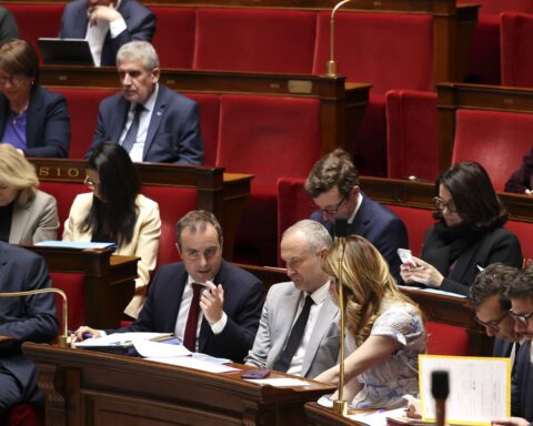 Déclarations de patrimoine des ministres du gouvernement Lecornu : des richesses contrastées et des comptes à découvert