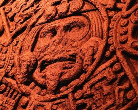 Découverte d'un autel sacrificiel et de crânes humains à Tula, au Mexique