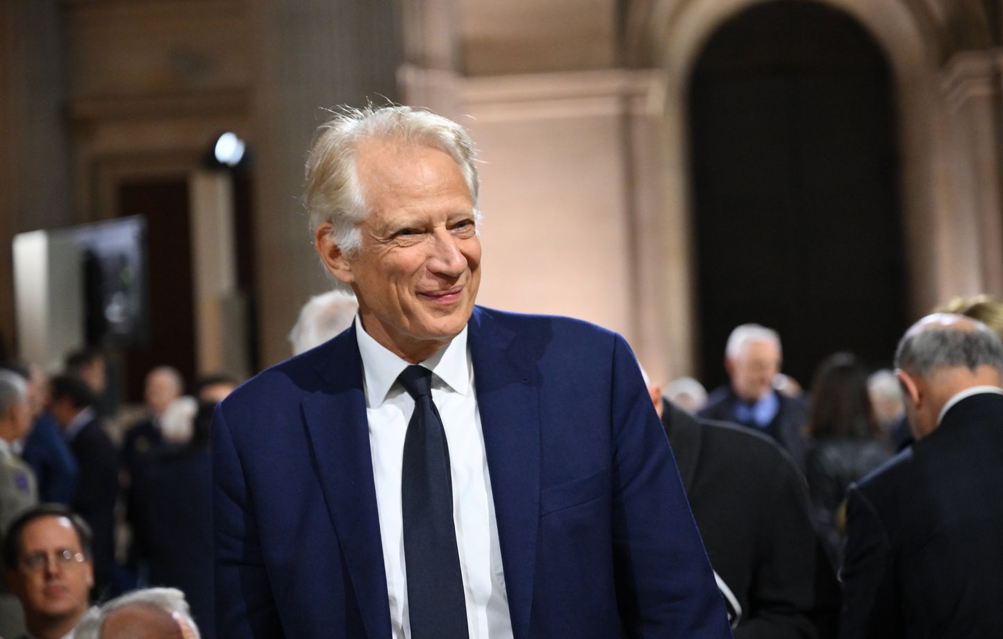 Dominique de Villepin annonce sa volonté d'être « candidat du rassemblement » pour la présidentielle de 2027