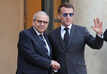 Emmanuel Macron accueillera le Premier ministre libanais Nawaf Salam mardi à l'Elysée