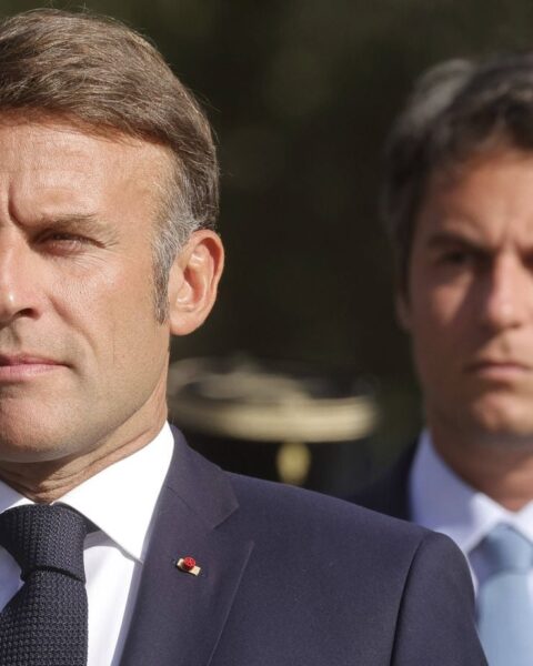 Emmanuel Macron envisage de lire le livre de Gabriel Attal, mais il ne l'a pas encore reçu