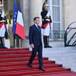 Emmanuel Macron reçoit 500 maires à l'Elysée pour les mobiliser après les élections municipales de 2026