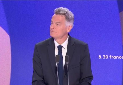 Fabien Roussel évoque les prix des carburants et le travail du 1er mai sur franceinfo