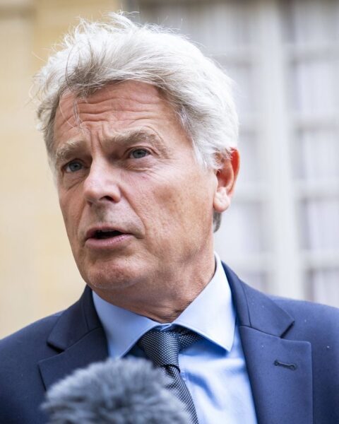 Fabien Roussel présente des excuses après une blague sur la grossesse de Marine Tondelier