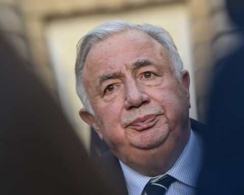 Gérard Larcher : la France « n’a pas les moyens d’amortir les crises » selon le président du Sénat