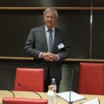 Grasset : la réaction politique à l’éviction du dirigeant et la menace Bolloré sur l’édition française