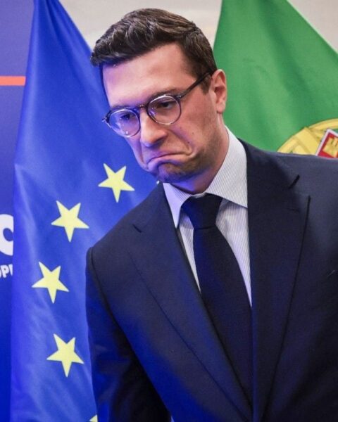Immigration : Jordan Bardella critique l'Espagne pour son plan de régularisation des sans-papiers