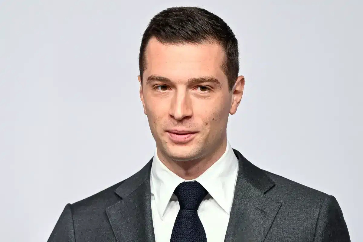 Jordan Bardella en Italie : « Une victoire du RN en 2027 serait bénéfique pour l'ensemble des nations européennes », une déclaration qui suscite des débats.