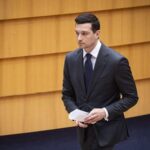 Jordan Bardella réclame une baisse de la TVA sur les carburants lors de son passage sur France 2