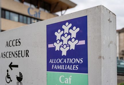 La Défenseure des droits avertit des risques pour les usagers face à l'industrialisation de la lutte contre la fraude sociale