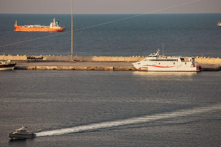 La fermeture « sélective » du détroit d'Hormuz par l'Iran et ses implications stratégiques