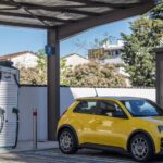 La France prévoit de quintupler les bornes de recharge pour véhicules électriques d'ici 2035