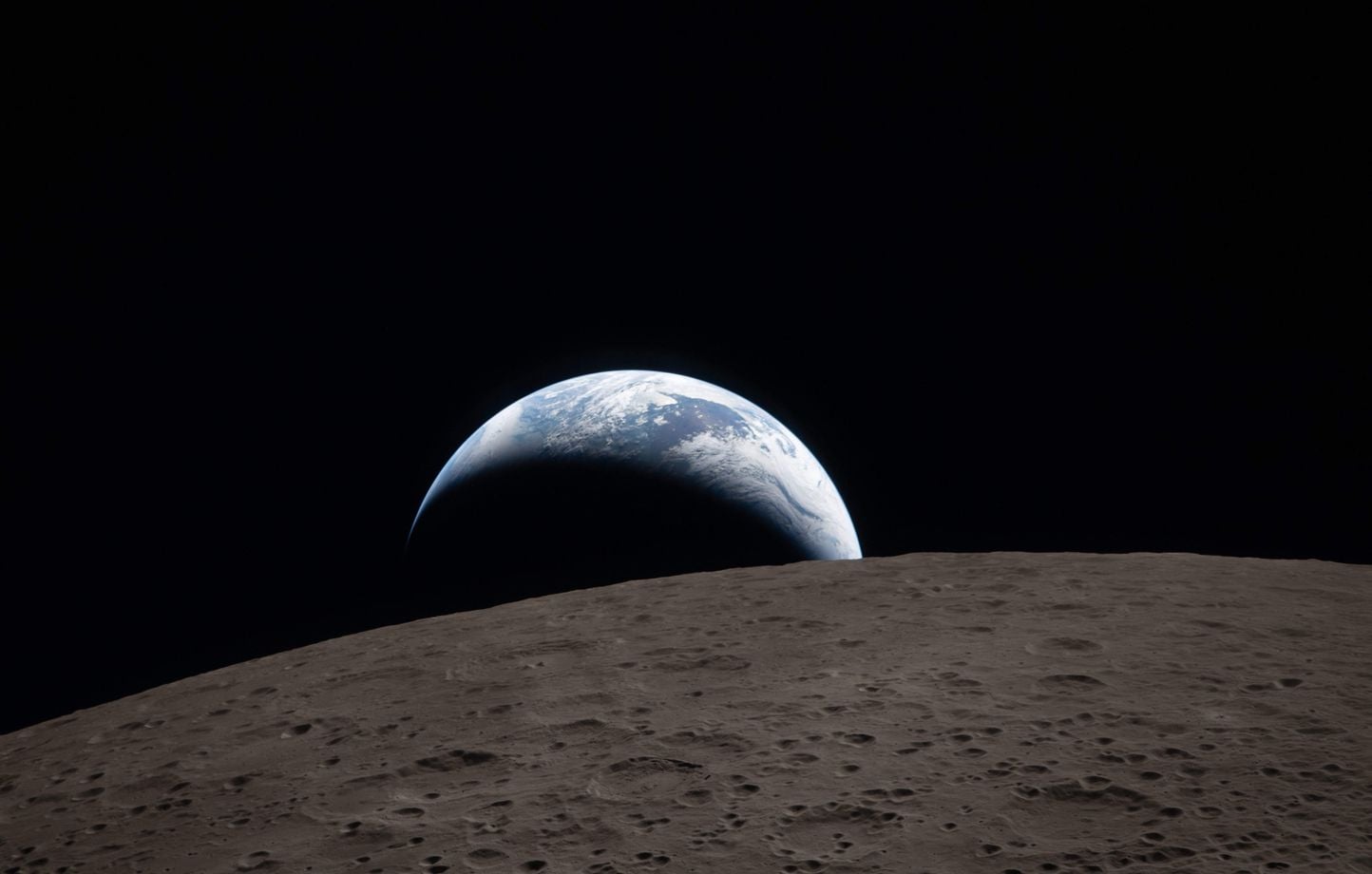 La Nasa dévoile une image spectaculaire d'un coucher de Terre capturé lors de la mission Artémis 2