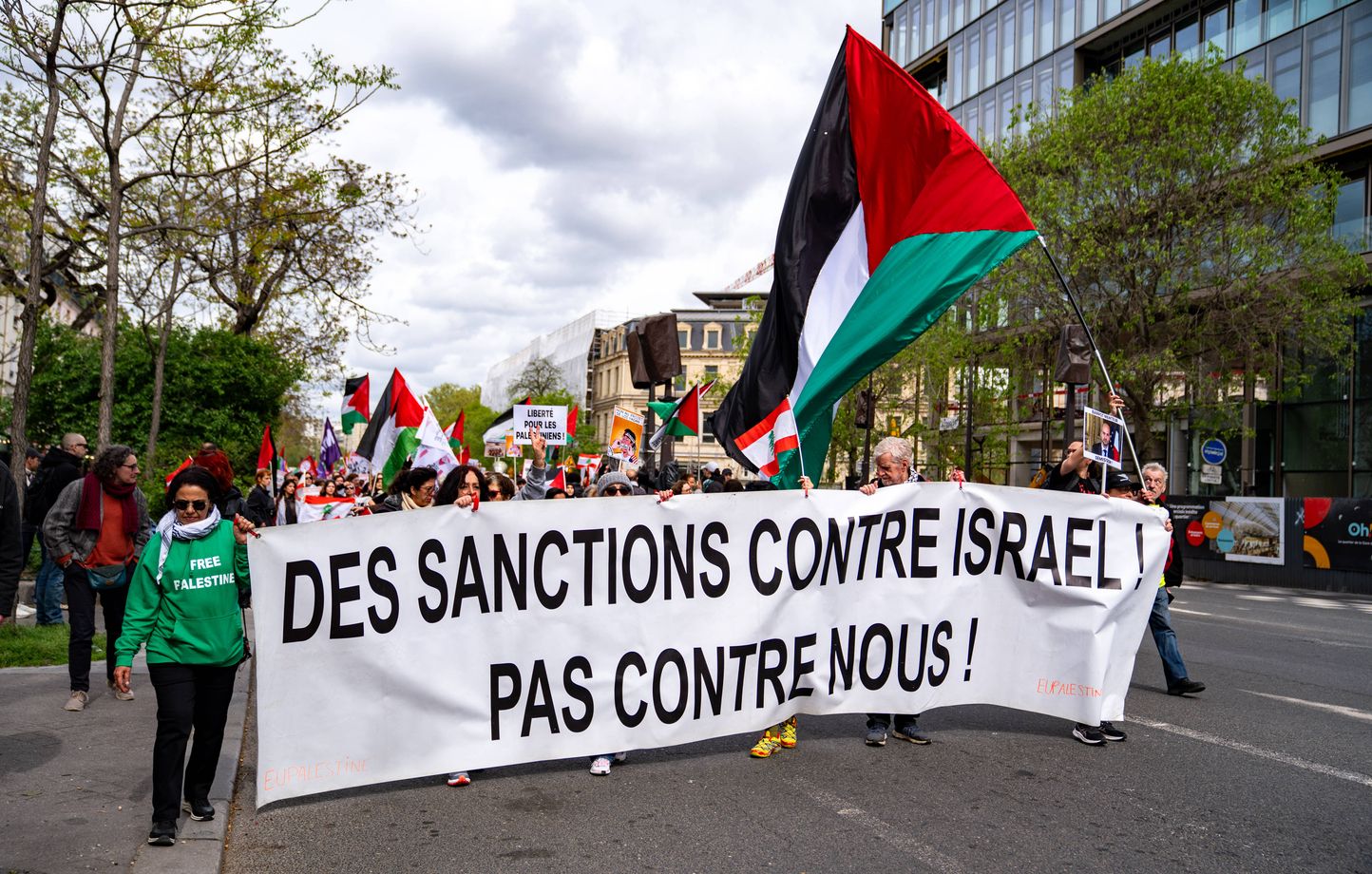 L'Assemblée nationale ne débattra pas de la pétition contre la loi Yadan, malgré plus de 700.000 signatures