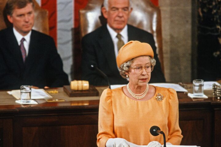 Le discours historique de la reine Elizabeth II devant le Congrès et ses répercussions sur Charles