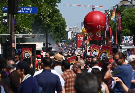 Le gouvernement fait face à l'opposition syndicale sur l'extension du travail le 1er mai