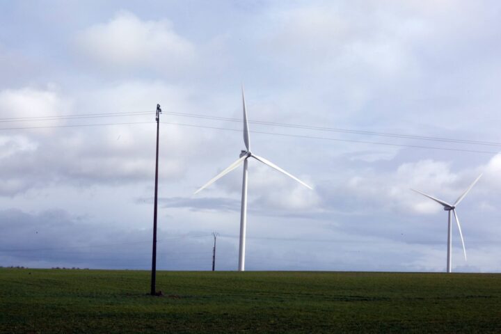 Le gouvernement lance de nouveaux appels d’offres pour l’éolien et le solaire en France