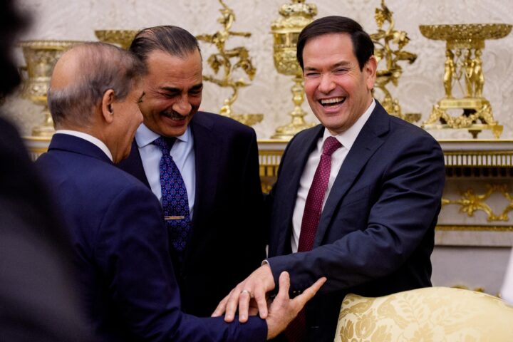 Le Pakistan tente de se repositionner en tant que médiateur en accueillant des négociations entre les États-Unis et l'Iran