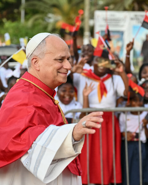 Le pape Léon "ne renoncera jamais" en cas de conflit, affirme son biographe