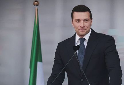 Le Rassemblement National cherche à séduire le monde économique avant 2027