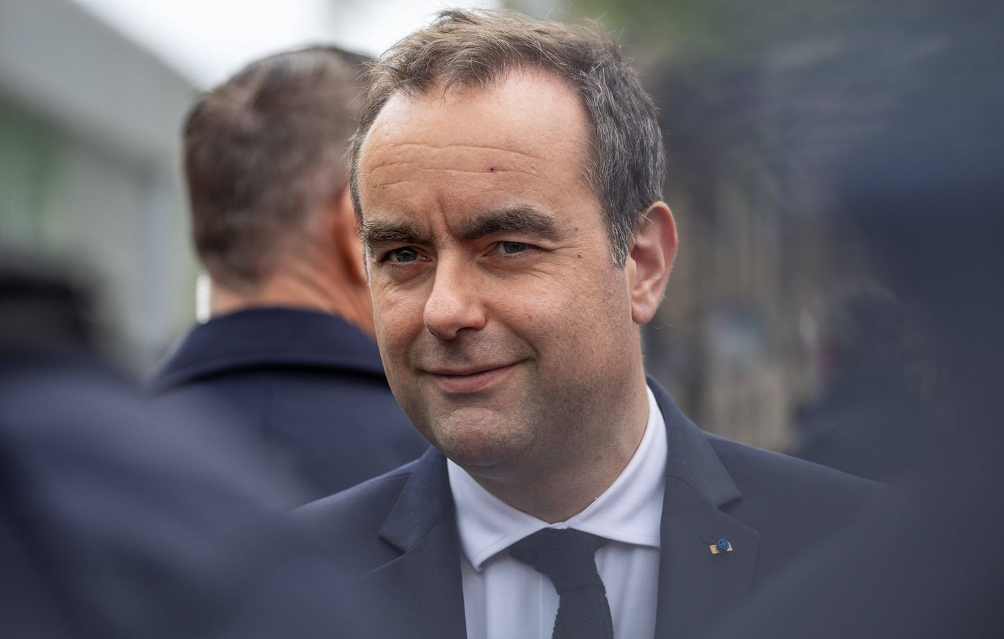 Lecornu accuse LFI de banaliser le racisme et d'entretenir des ambiguïtés