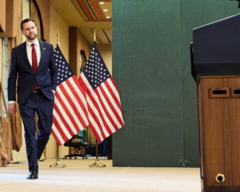 Les responsables envisagent une deuxième ronde de négociations entre les États-Unis et l'Iran alors que des points de blocage persistent