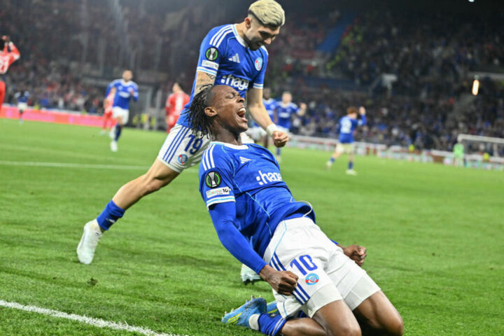 Ligue conférence : Strasbourg domine Mayence et atteint sa première demi-finale européenne. Le Bayern Munich se qualifie également pour les demi-finales.