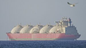 L'Iran rétablit le contrôle du détroit d'Ormuz et tire sur des pétroliers