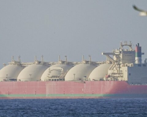 L'Iran rétablit le contrôle du détroit d'Ormuz et tire sur des pétroliers