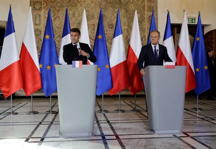 Macron appelle à apaiser les tensions dans le détroit d'Ormuz lors de sa visite en Pologne