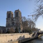 Macron présente la méthode Notre-Dame pour simplifier les projets stratégiques en France