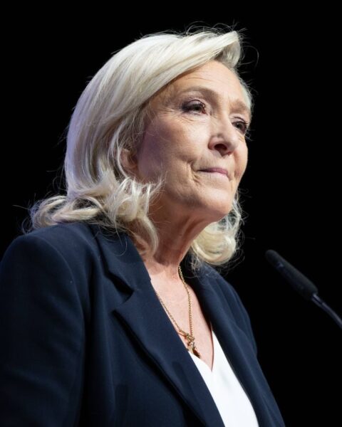 Marine Le Pen exclut Matignon, affirmant qu'elle n'a pas besoin d'un « lot de consolation »