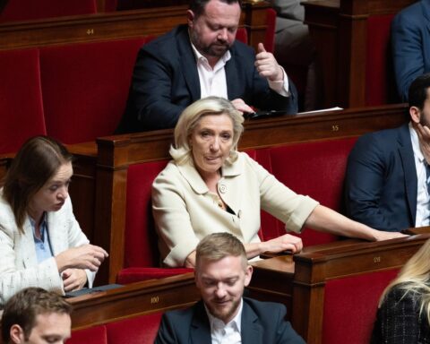 Marine Le Pen préfère affronter le bloc central au second tour de la présidentielle 2027