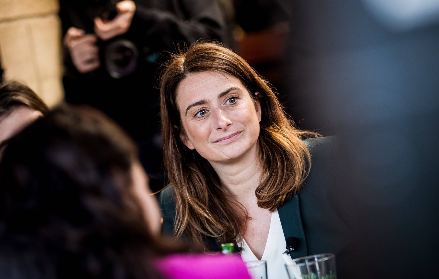 Marine Tondelier enceinte : elle répond aux critiques sur son âge et sa vie privée