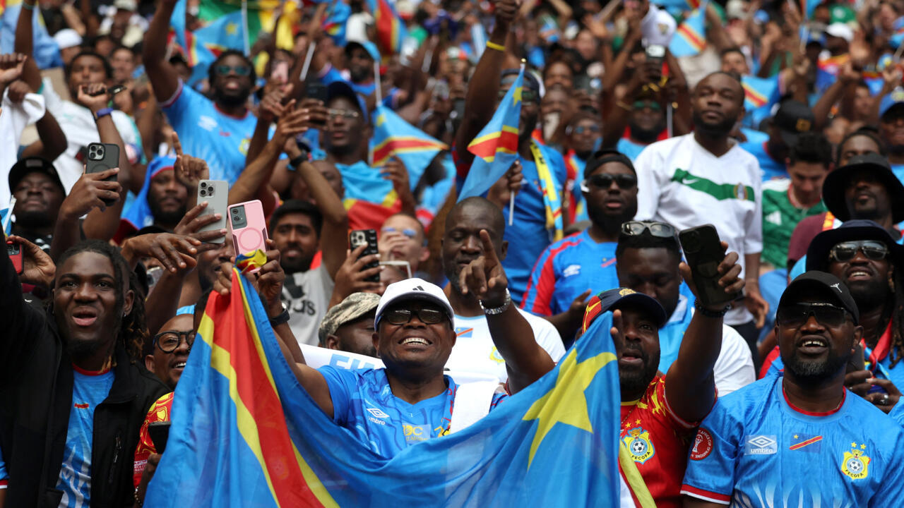 Mondial 2026 : mise en vente des derniers billets à partir de 430 dollars pour le match France – Irak, enquête ouverte sur des chants anti-musulmans.
