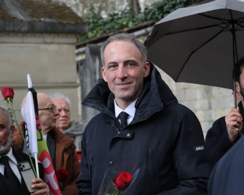 Olivier Faure interpelle Raphaël Glucksmann sur la nécessité d'une primaire à gauche