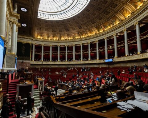 Patricia Maussion, élue municipale dans le Maine-et-Loire, prend un siège à l’Assemblée nationale