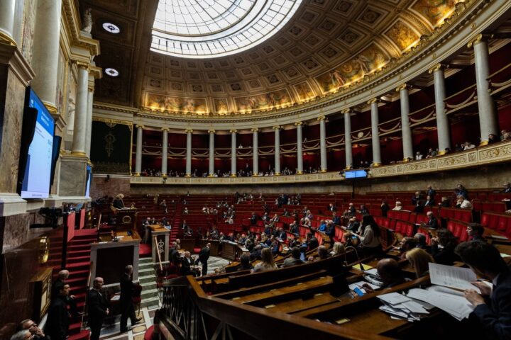 Patricia Maussion, élue municipale dans le Maine-et-Loire, prend un siège à l’Assemblée nationale