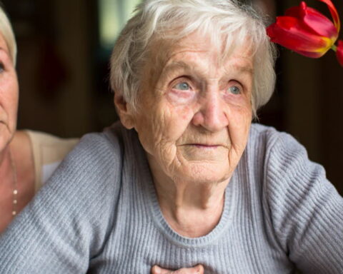 Pertes de mémoire chez les personnes âgées : comment aborder le sujet avec tact