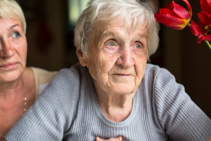 Pertes de mémoire chez les personnes âgées : comment aborder le sujet avec tact