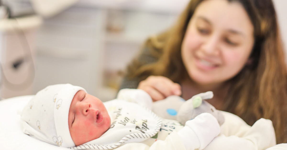 Pourquoi les femmes accouchent-elles plus souvent la nuit selon les scientifiques ?