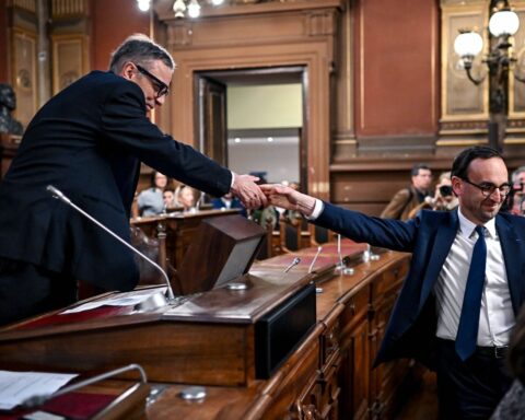 Pourquoi les indemnités des maires fraîchement élus augmentent-elles dès le premier conseil municipal ?