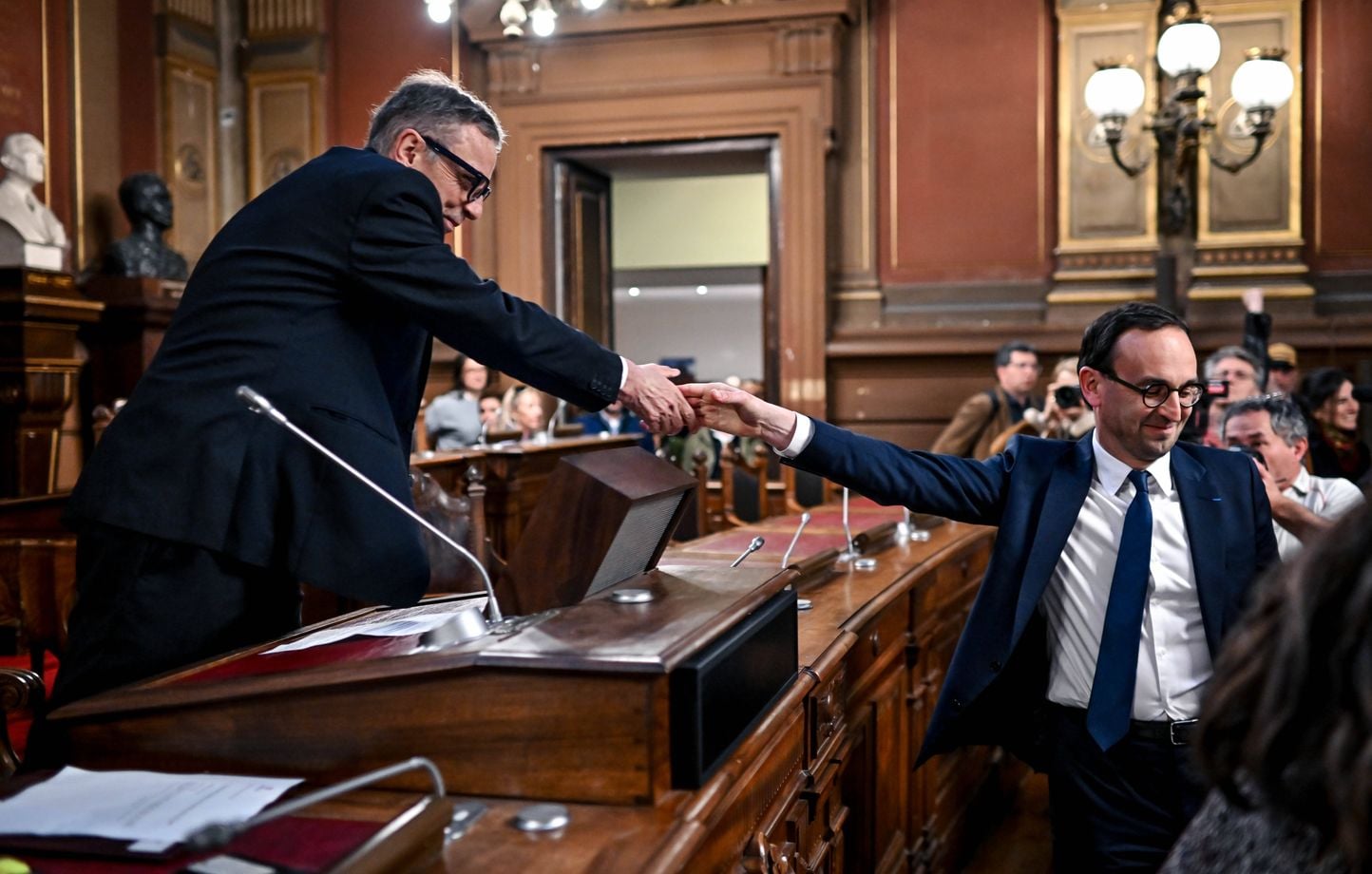 Pourquoi les indemnités des maires fraîchement élus augmentent-elles dès le premier conseil municipal ?