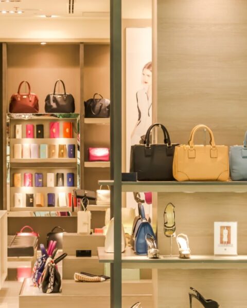 Printemps ajuste sa stratégie : 229 postes supprimés et fermeture d'un grand magasin